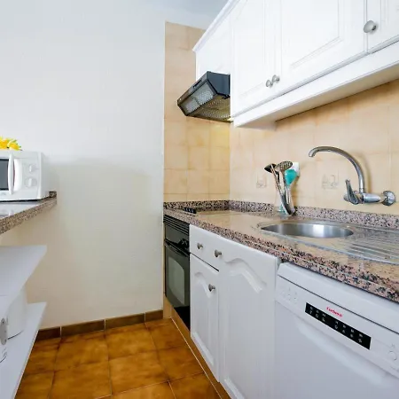 224 Royal Park Albatros Ac Heated Pool Apartman